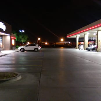 QuikTrip - Clean parking lot on a nice spot. - Gas Stations Near Me - Tolleson, Arizona QuikTrip - Clean parking lot on a nice spot. - Gas Stations Near Me - Tolleson, Arizona