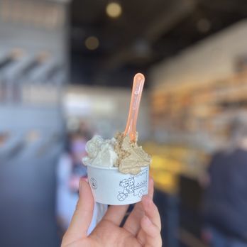 Lamanna's Bakery - gelato - Bakeries Near Me - Scarborough, Ontario