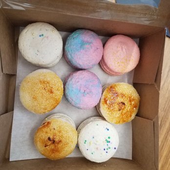 Sugar Bee's Bakery - Cream burl'e, strawberry lemonade, cotton candy, vanilla bean, yumminess - Bakeries Near Me - Las Vegas, Nevada Sugar Bee's Bakery - Cream burl'e, strawberry lemonade, cotton candy, vanilla bean, yumminess - Bakeries Near Me - Las Vegas, Nevada