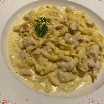 Casa Di Luigi - Fettuccine Alfredo - Italian Near Me - Rolling Meadows, Illinois Casa Di Luigi - Fettuccine Alfredo - Italian Near Me - Rolling Meadows, Illinois