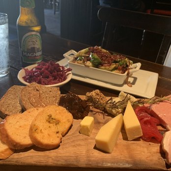 The Auld Dubliner - Irish Near Me - Long Beach, California