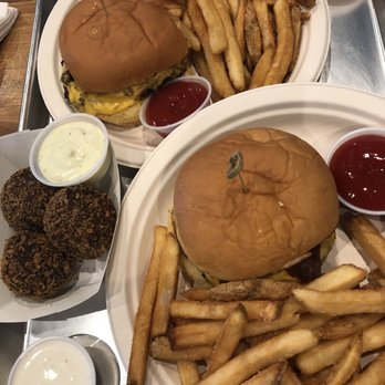 Lincoln's Beard Brewing - Burger, philly cheese steak and maduro fritters - Breweries Near Me - Miami, Florida Lincoln's Beard Brewing - Burger, philly cheese steak and maduro fritters - Breweries Near Me - Miami, Florida