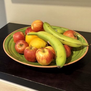 Aurora Lounge - Fruit - Lounges Near Me - Sigtuna N, Alberta