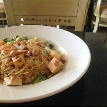 Pho Anam - Chow Mein with chicken, shrimp, and tofu. Simply Delcious - Vietnamese Near Me - Corona, California Pho Anam - Chow Mein with chicken, shrimp, and tofu. Simply Delcious - Vietnamese Near Me - Corona, California