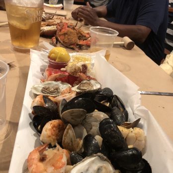 L P Steamers - Whole lotta food platter - Seafood Near Me - Baltimore, Maryland