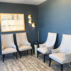 Advanced Dermatology and Skin Cancer Center - Waiting room