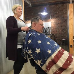 Hairy's Salon and Tanning
