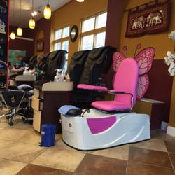 Happy Feet Salon - Pedicure Station