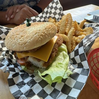 Drae's Lake Route - Fish sandwich with fries - Chicken Wings Near Me - Seattle, Washington Drae's Lake Route - Fish sandwich with fries - Chicken Wings Near Me - Seattle, Washington