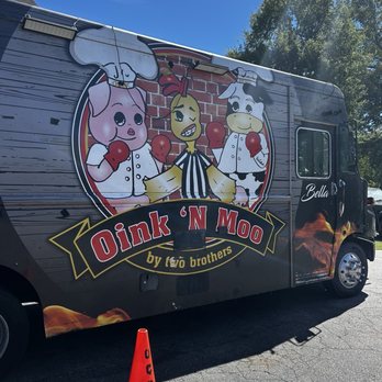 Oink N Moo - Truck - Food Trucks Near Me - Raleigh, North Carolina Oink N Moo - Truck - Food Trucks Near Me - Raleigh, North Carolina