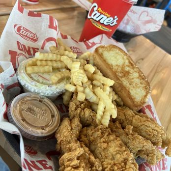 Raising Cane's Chicken Fingers - The box - Fast Food Near Me - Palmdale, California Raising Cane's Chicken Fingers - The box - Fast Food Near Me - Palmdale, California