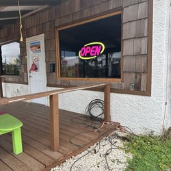 Beachside Motorsports - Front porch and door