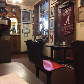 Shuford's Smokehouse - Inside room near the ordering counter - Smokehouse Near Me - Chattanooga, Tennessee