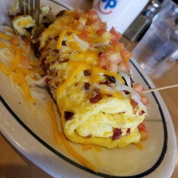 IHOP - Bacon something omelette with added mushrooms - Breakfast & Brunch Near Me - Kahului, Hawaii