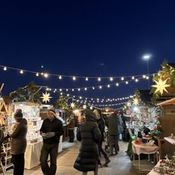 Union Depot - Union depot holiday market