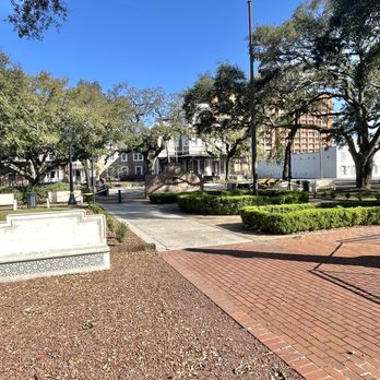 Spanish Plaza - Parks Near Me - Mobile, Alabama