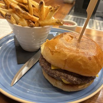 Marshall's Landing - Marshall's Landing Burger - sooo good! - Coffee & Tea Near Me - Chicago, Illinois
