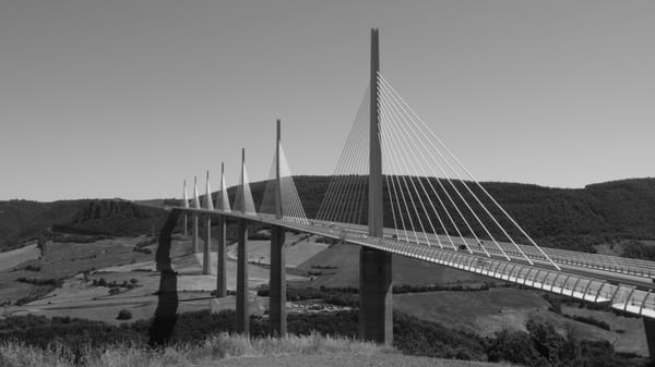 Viaduc de Millau by null