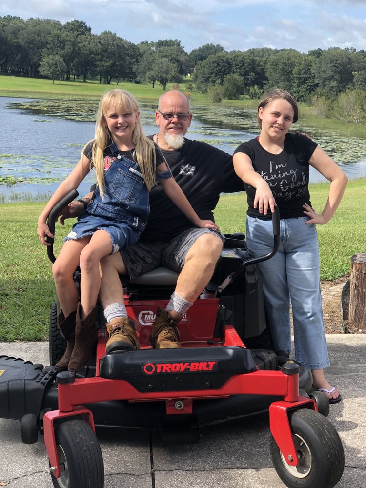 DAVIE LAWN Updated September 2024 Lady Lake, Florida Lawn