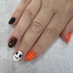Mk Nails