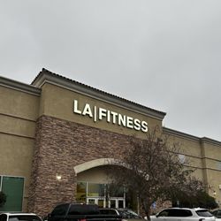 LA Fitness - Front