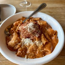 RIGATONI VODKA