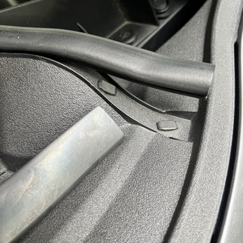 Safelite AutoGlass - The clips were broken. - Windshield Installation & Repair Near Me - Apex, North Carolina Safelite AutoGlass - The clips were broken. - Windshield Installation & Repair Near Me - Apex, North Carolina