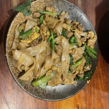 Siam Station - Pad see ew - Thai Near Me - Cupertino, California