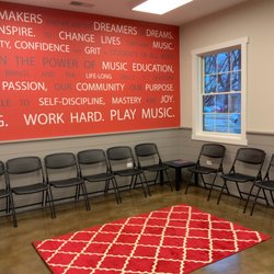 Music Makers of Western Springs - Our waiting area is just waiting for YOU!