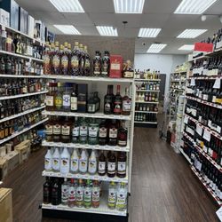 Le Chat Noir Wines and Spirits