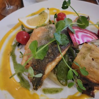 L'Avant Cour - Sea bass - Seafood Near Me - Marseille, 13