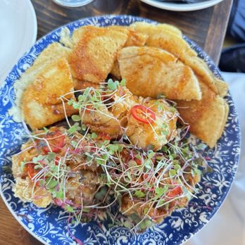 Bar Peached - FRIED CHICKEN & PANCAKES -gochujang maple syrup, fresno peppers $17 - Cocktail Bars Near Me - Austin, Texas