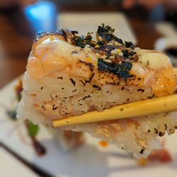 Sushi Ave - Original salmon torched sushi
