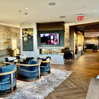Marriott New York JFK Airport - Lounge - Hotels Near Me - Queens, New York Marriott New York JFK Airport - Lounge - Hotels Near Me - Queens, New York