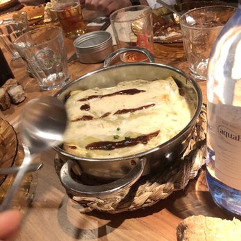 Seis - Canelones de carrillera - Tapas Bars Near Me - Seville, SE