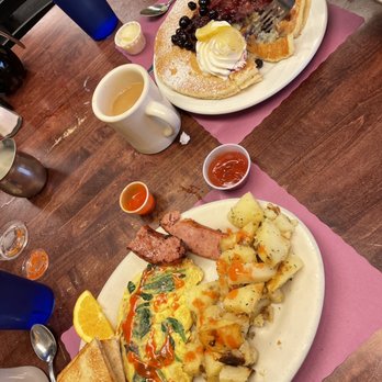 The Breakfast Nook - Breakfast & Brunch Near Me - North Haven, Connecticut