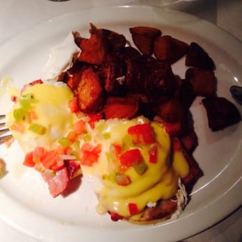 Back Bay Social - California Eggs Benedict - New American Near Me - Boston, Massachusetts Back Bay Social - California Eggs Benedict - New American Near Me - Boston, Massachusetts