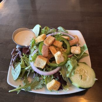 Yo Mama's Grill - Garden side salad - New American Near Me - Socorro, New Mexico