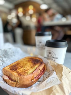 Circle House Coffee by null