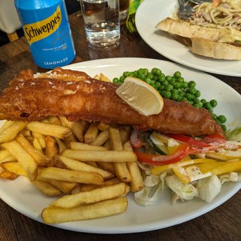 Bakur Bar - Haddock and Chips - Pubs Near Me - Portree, HLD