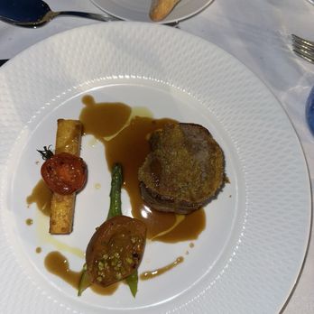 Carlton Beach Club - Veal dinner - French Near Me - Cannes, 06 Carlton Beach Club - Veal dinner - French Near Me - Cannes, 06