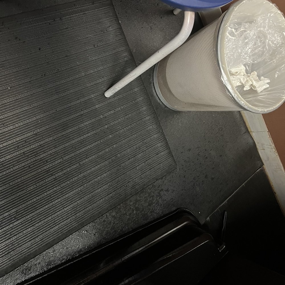 Bodyheat Tanning - Water over spray that got my freshly tanned legs and my purse. - Tanning Near Me - Henderson, Nevada