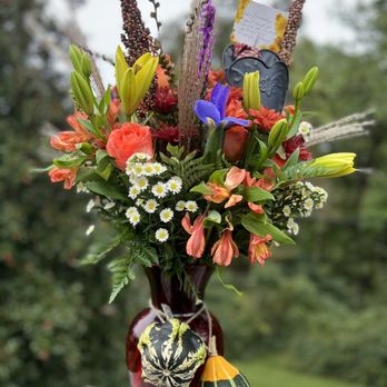 Flowers By Craig - Lovely floral arrangement by Flowers by Craig. - Florists Near Me - Coolville, Ohio Flowers By Craig - Lovely floral arrangement by Flowers by Craig. - Florists Near Me - Coolville, Ohio
