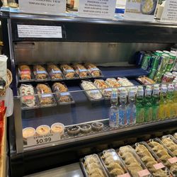 Pokelicious - Sushi/gyoza and drink selection