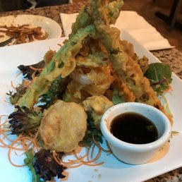 Vegetables Tempura included asparagus, broccoli, carrots, and onions. Absolutely delicious!