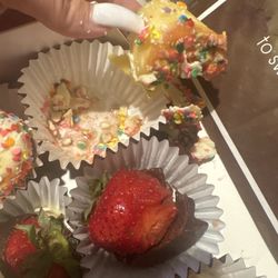 Edible Arrangements - Waterlogged, mushy, and rotting, not one piece of fresh fruit out of all six pieces