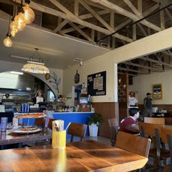 Wallflour Pizza - Inside