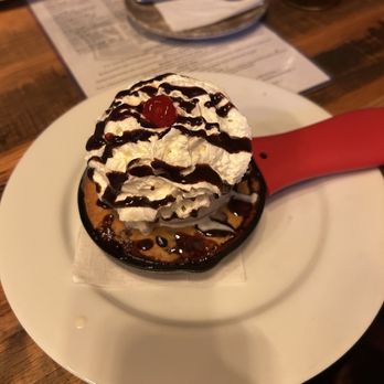 Spears Bourbon Burgers Beer - cookie dessert - New American Near Me - Wheeling, Illinois