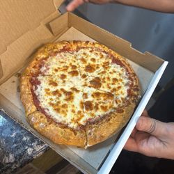 Sareini's Pizzeria - Small fresh chz pizza