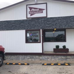 Stewart’s Restaurant - Front of store
